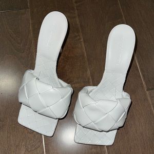 Bottega Veneta Lido Sandal (Optic White) - Worn Once (Fits US Size 8)